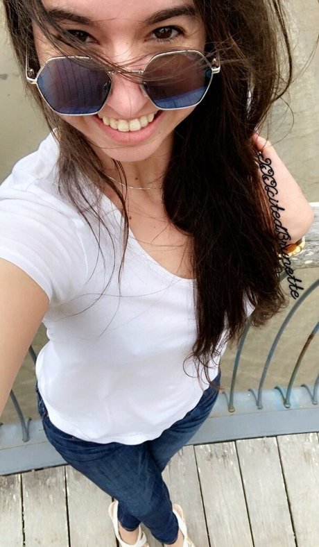 xxxsmilingcici star du porno belle collection