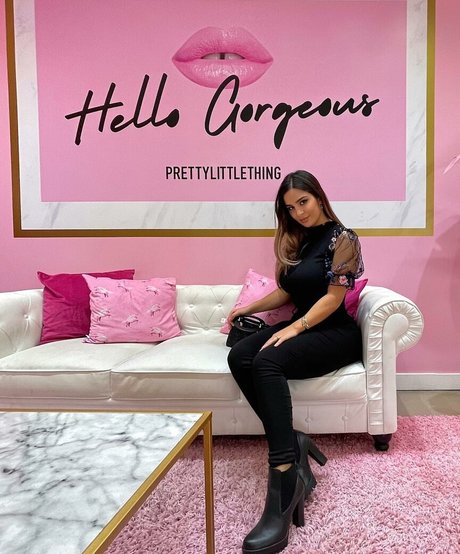 Rosalie Verte modèle magnifique des photos