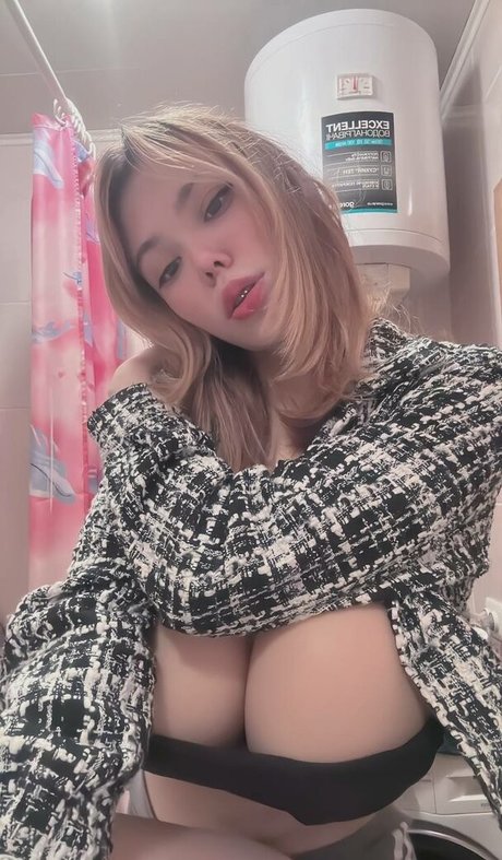 Kitty Keettt actrice pornographique galeries