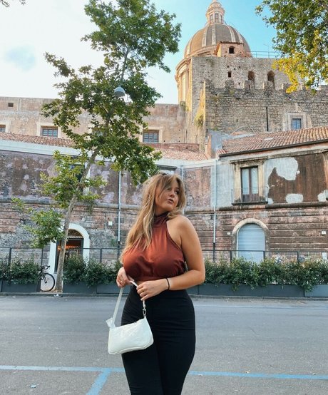 Helayna Birkett modèle sexy archive