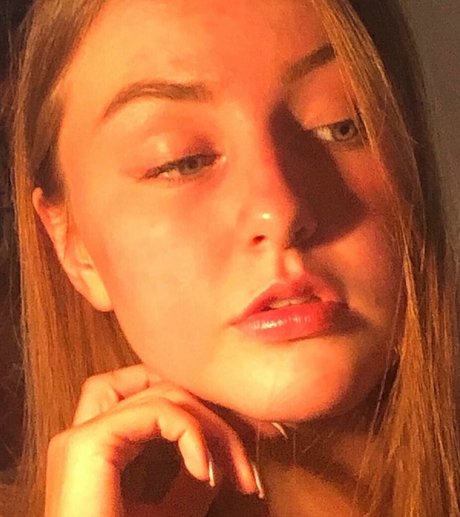 Helayna Birkett star érotique collection