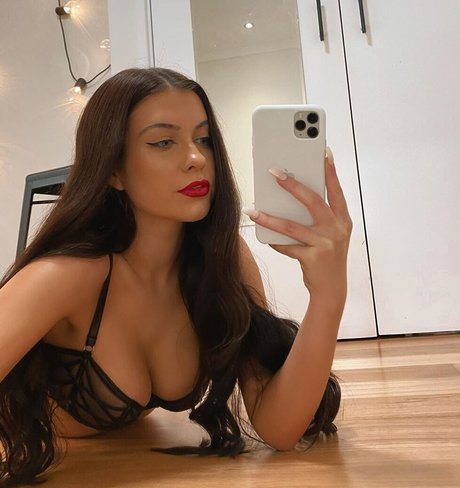 hellolana modèle xxx des photos