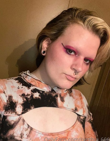 cynthia 666 modèle érotique archive