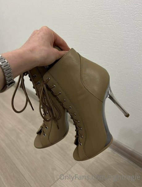 rightregie étoile exclusive archive