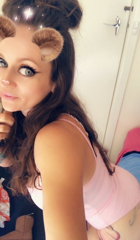 brunette onlyfans sexe pornographique des photos