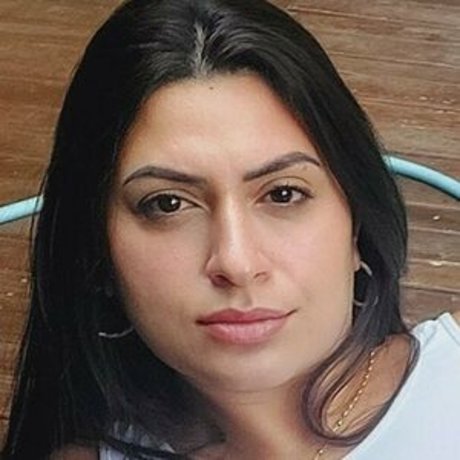 Elen Brito haut étoile galerie