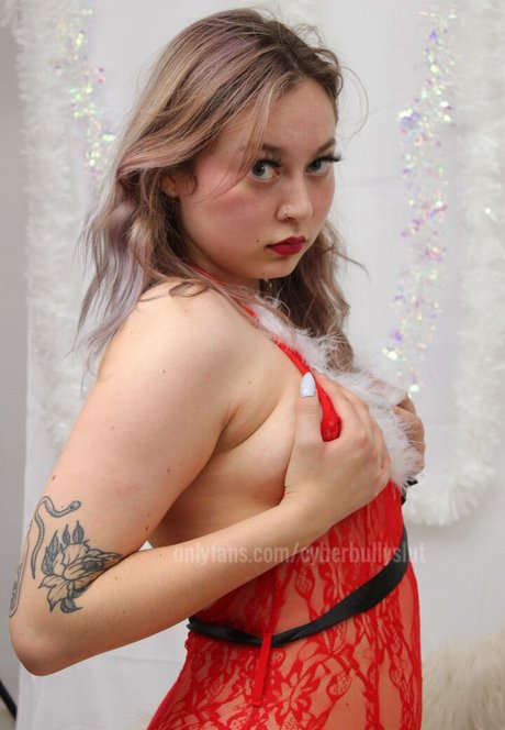 cyberbullyslut actrice images