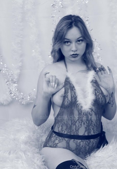 cyberbullyslut étoile sexy photos