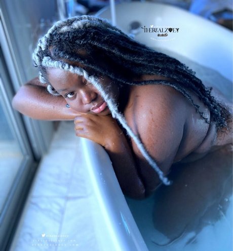 therealzoey star du porno chaude archive