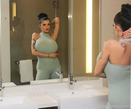 joslynjames star du porno sympa img