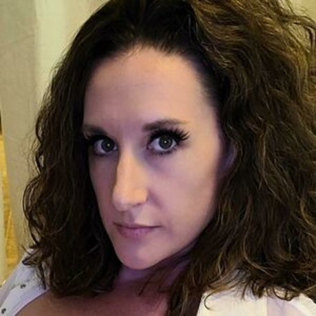 Mrs Bella Curves étoile xxx galeries