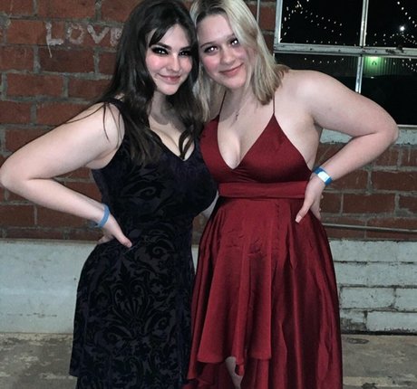 maigres petits seins onlyfans des nus sympas image