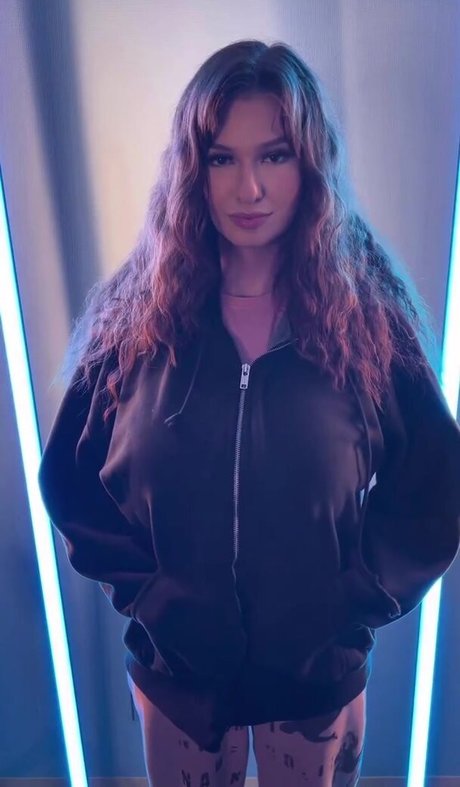 Estallia actrice hd galeries