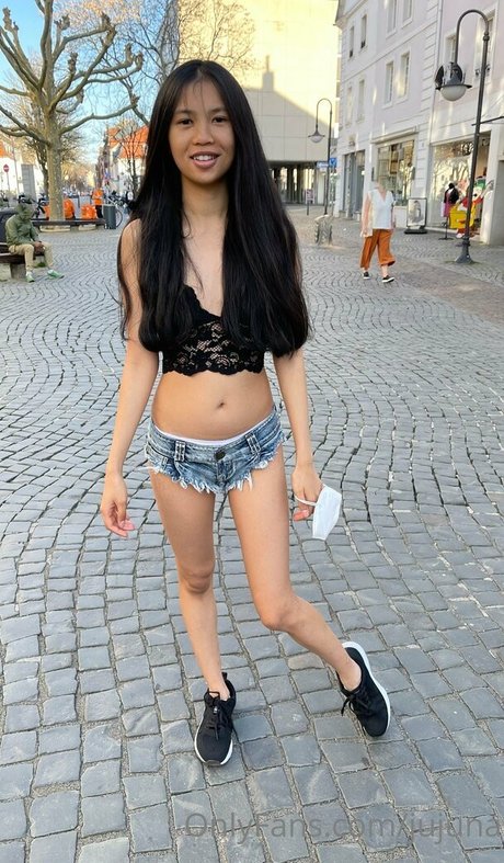 jujuna nus star du porno des photos