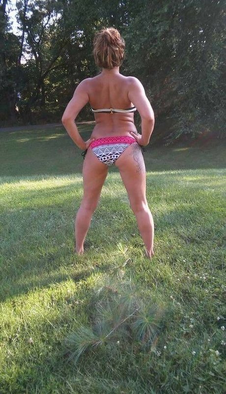 brune maigre onlyfans nu sexy des photos