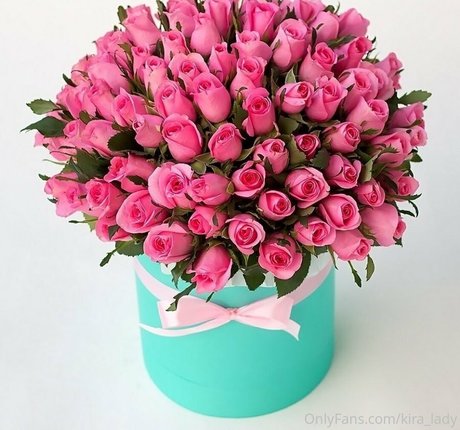 kira lady actrice sexy des photos