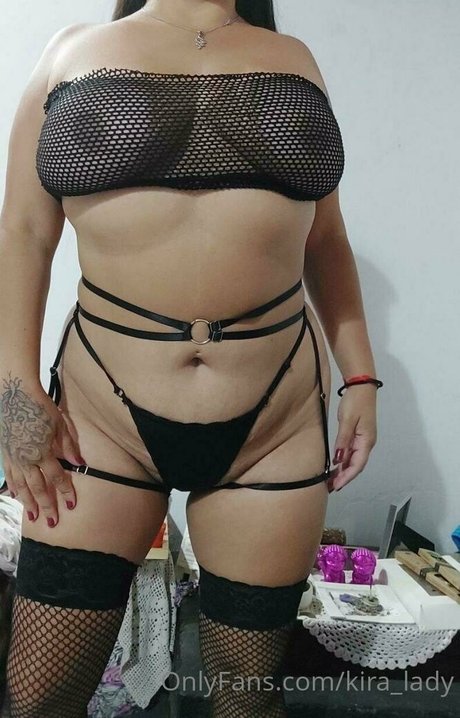 kira lady star du porno adulte des photos