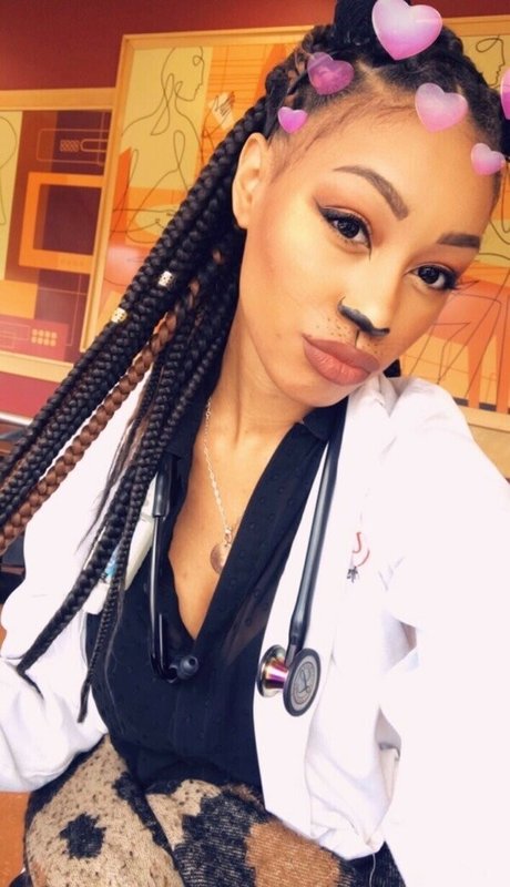 Nia Simone modèle img