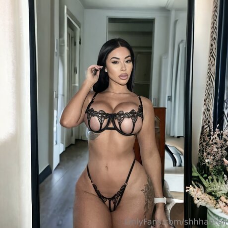 Shhhantell xxx star du porno des photos