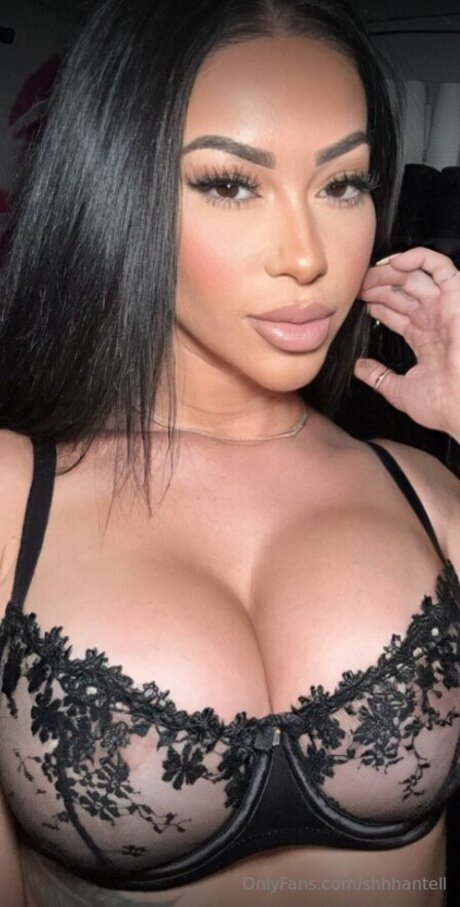 Shhhantell actrice de grande qualité archive