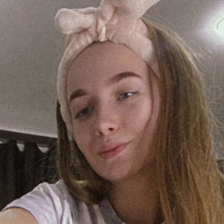 young goddess modèle pornographique collection