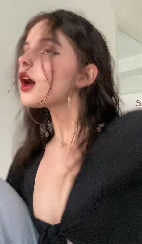 Victoria Ribeiro xxx étoile images