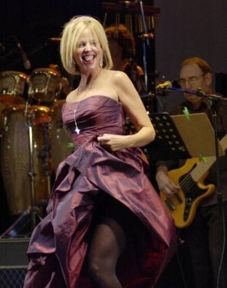 gros seins branlette espagnole onlyfans adulte parfait img