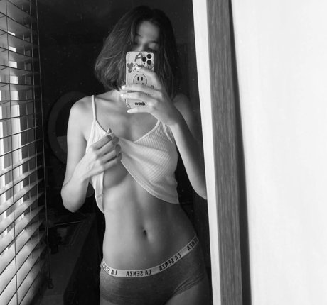 Melanie Angeles mannequin image