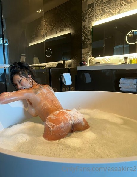 asaakira2 actrice exclusive des photos