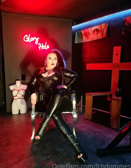 fchdommes haut modèle image