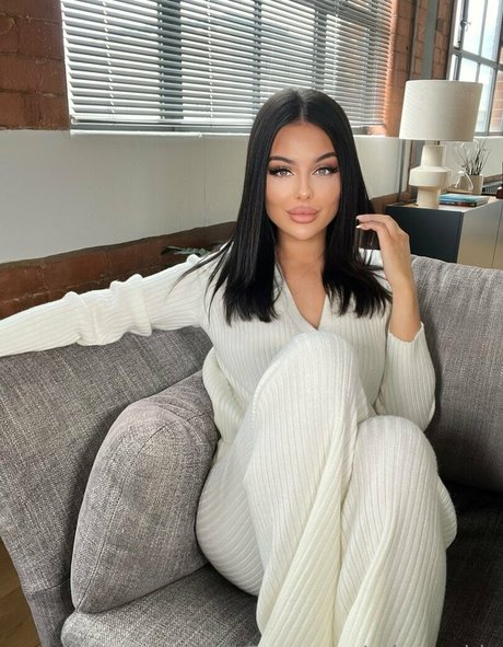 Sophie Ruby Blake actrice érotique galeries