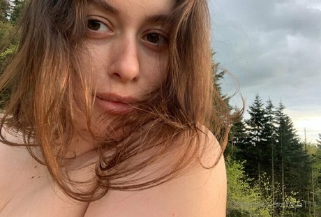 dyafirst actrice nue collection