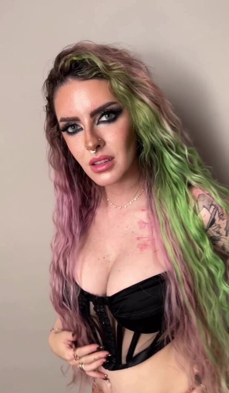 Karen Bachini star du porno sympa galeries