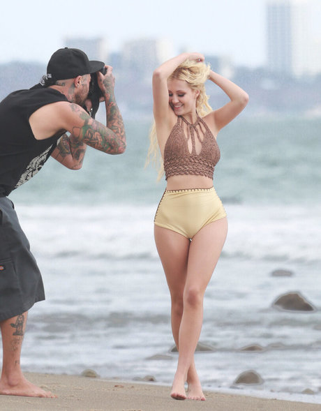 Ava Sambora modèle artistique img