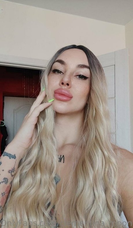 clementina moon modèle porno galerie