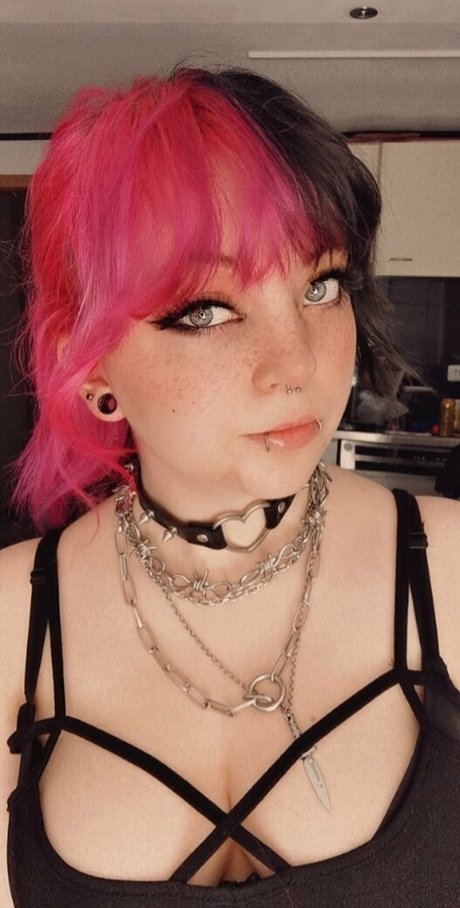 tatouages ​​blonds onlyfans hd parfait image