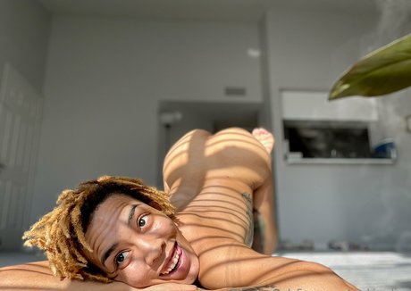 god isadina modèle porno photo