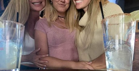 fans asiatiques célèbres chaud adulte photos