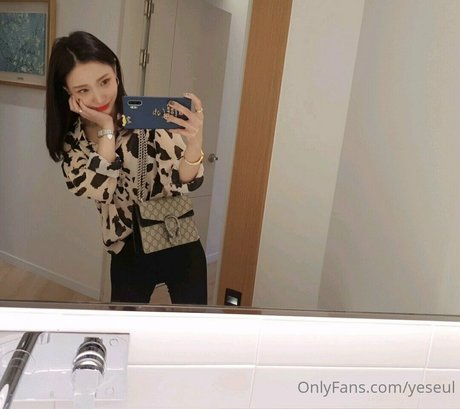 yeseul modèle sexy galeries