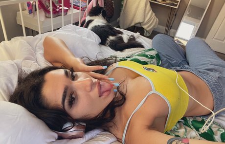 Itsivyblue star du porno en haute qualité photo