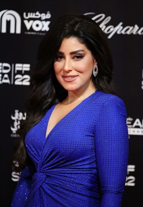 rousse aux gros seins onlyfans chaud exclusif des photos