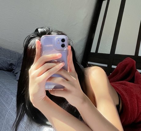 Khunmerlia art star du porno photo