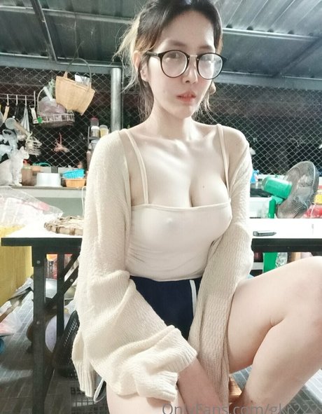 éjaculation pov onlyfans haut sexy photos