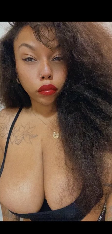 visage blond uniquementfans nu érotique des photos