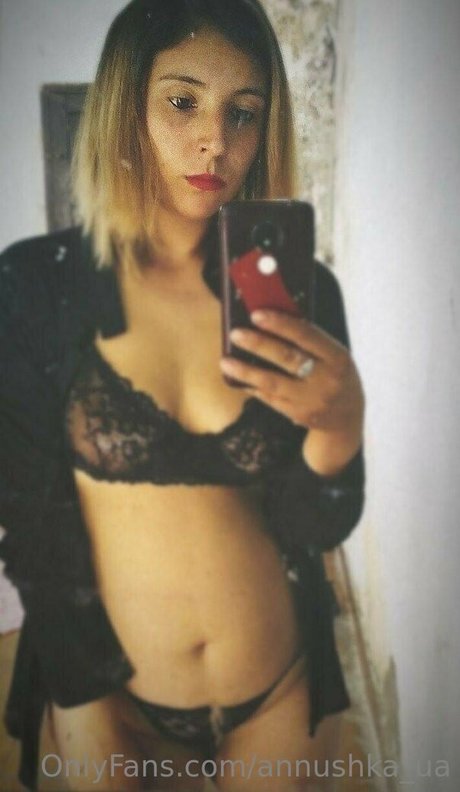 annushka ua haut de star du porno image