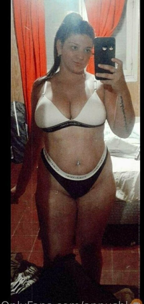 annushka ua modèle sexy des photos