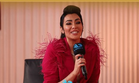 Mirhan Hussein étoile nue img