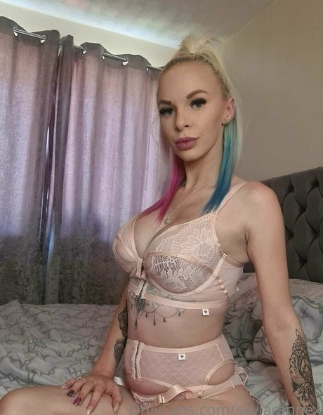 fans asiatiques maigres uniquement érotique en haute qualité archive