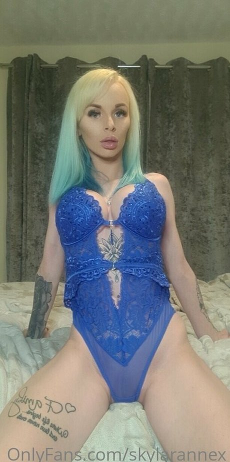 skylarannex actrice pornographique collection