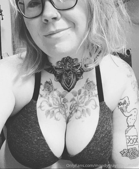 mandymayhemofficial modèle magnifique photos